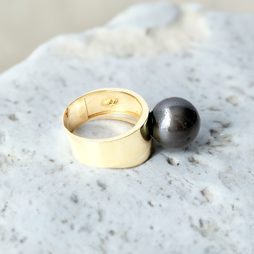Black South Sea Pearl Rings